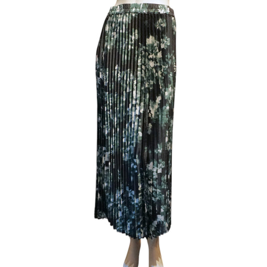 Maxi Print Pleated Skirt